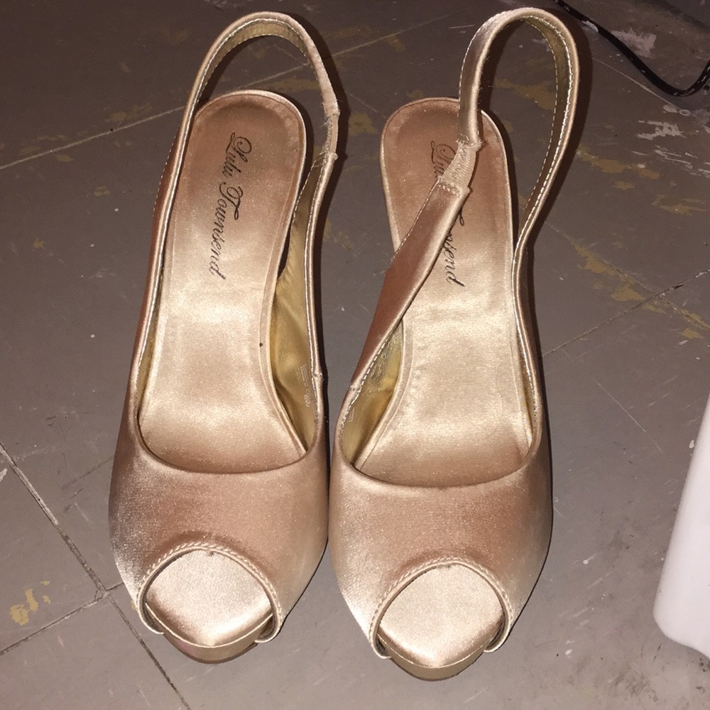 High heels - Picture 3 of 3